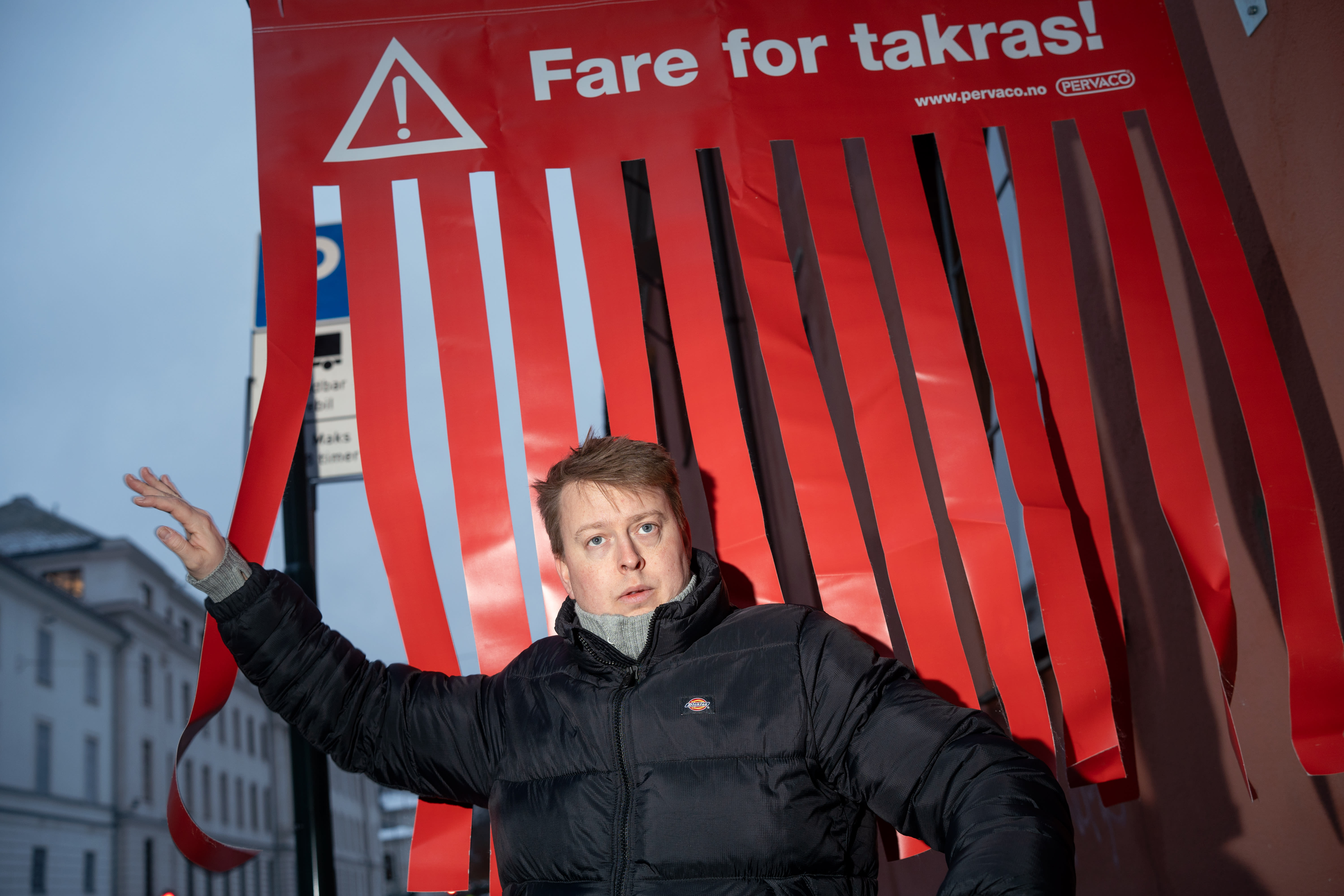 Henrik Fladseth er i vinden om dagen med serien «Føkkings Fladseth». Dette bilde er tatt i forbindelse med et portrett i A-magasinet fra desember 2023. 