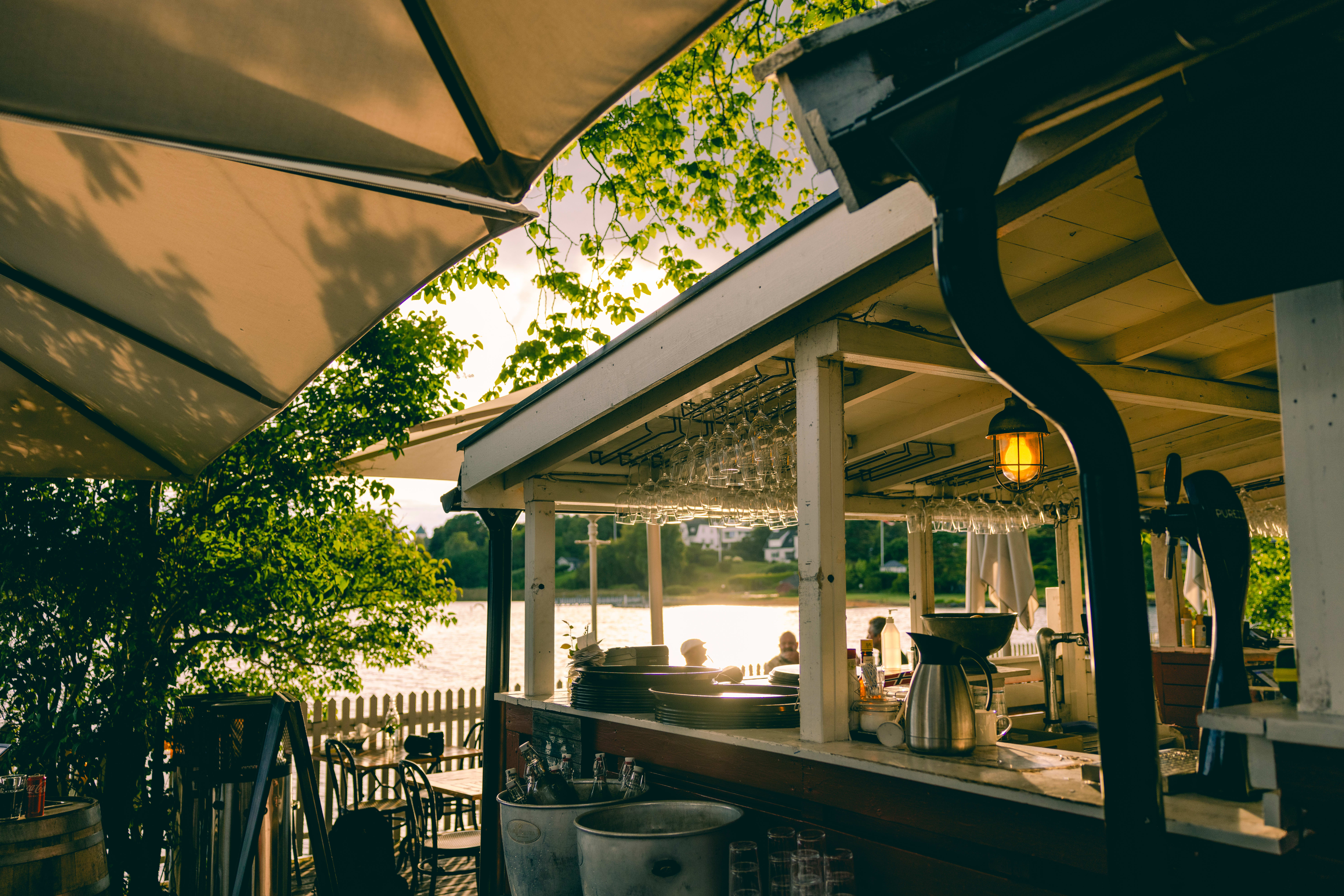 Lille Herbern ligger på en idyllisk liten holme utenfor Bygdøys største strandvillaer. 