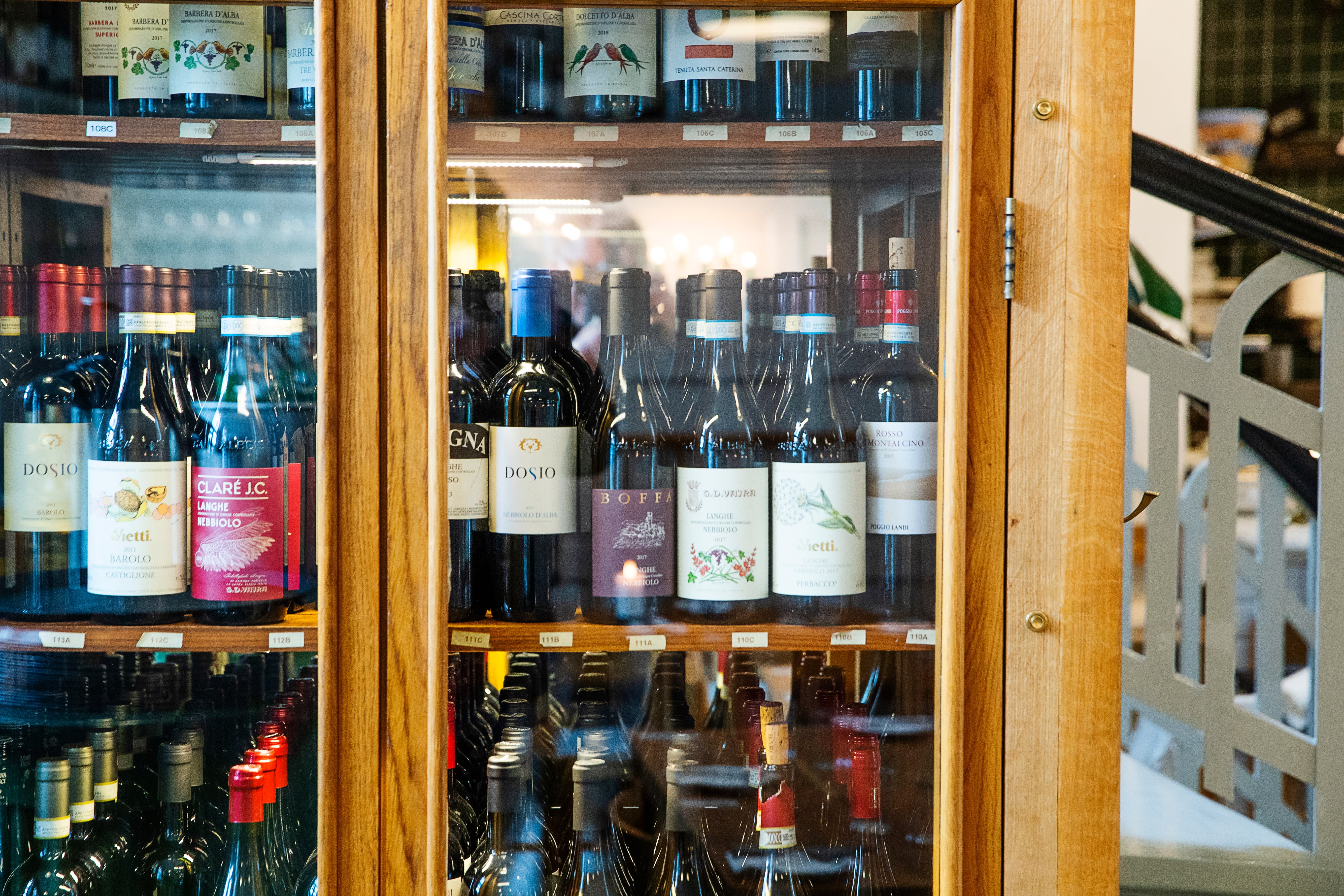 Vinutvalget på Trattoria Popolare er rikt og spennende.