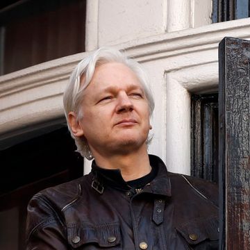 Sverige dropper voldtektssak mot Assange