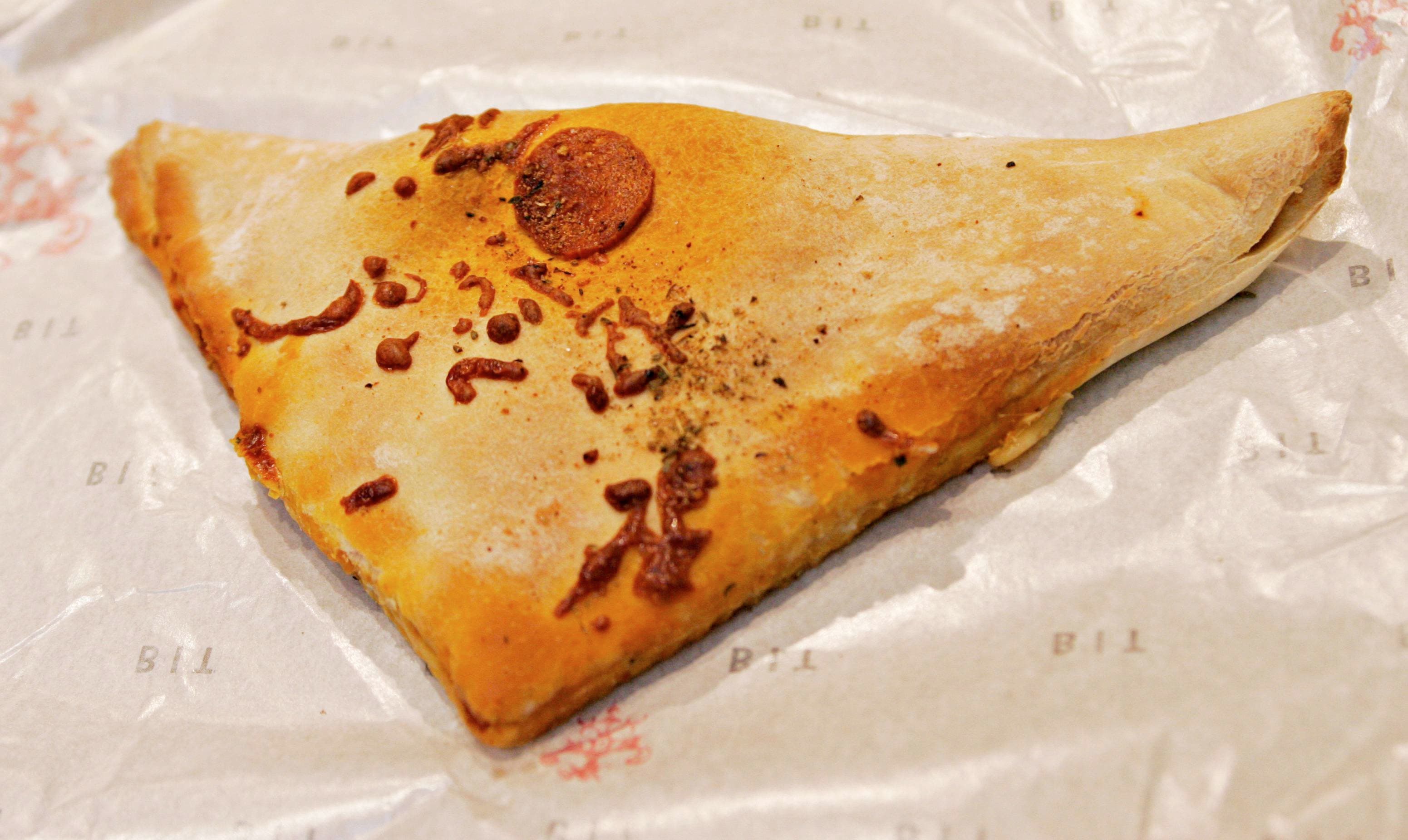 Slik så Bit-calzonen ut da Aftenposten anmeldte den i 2006.