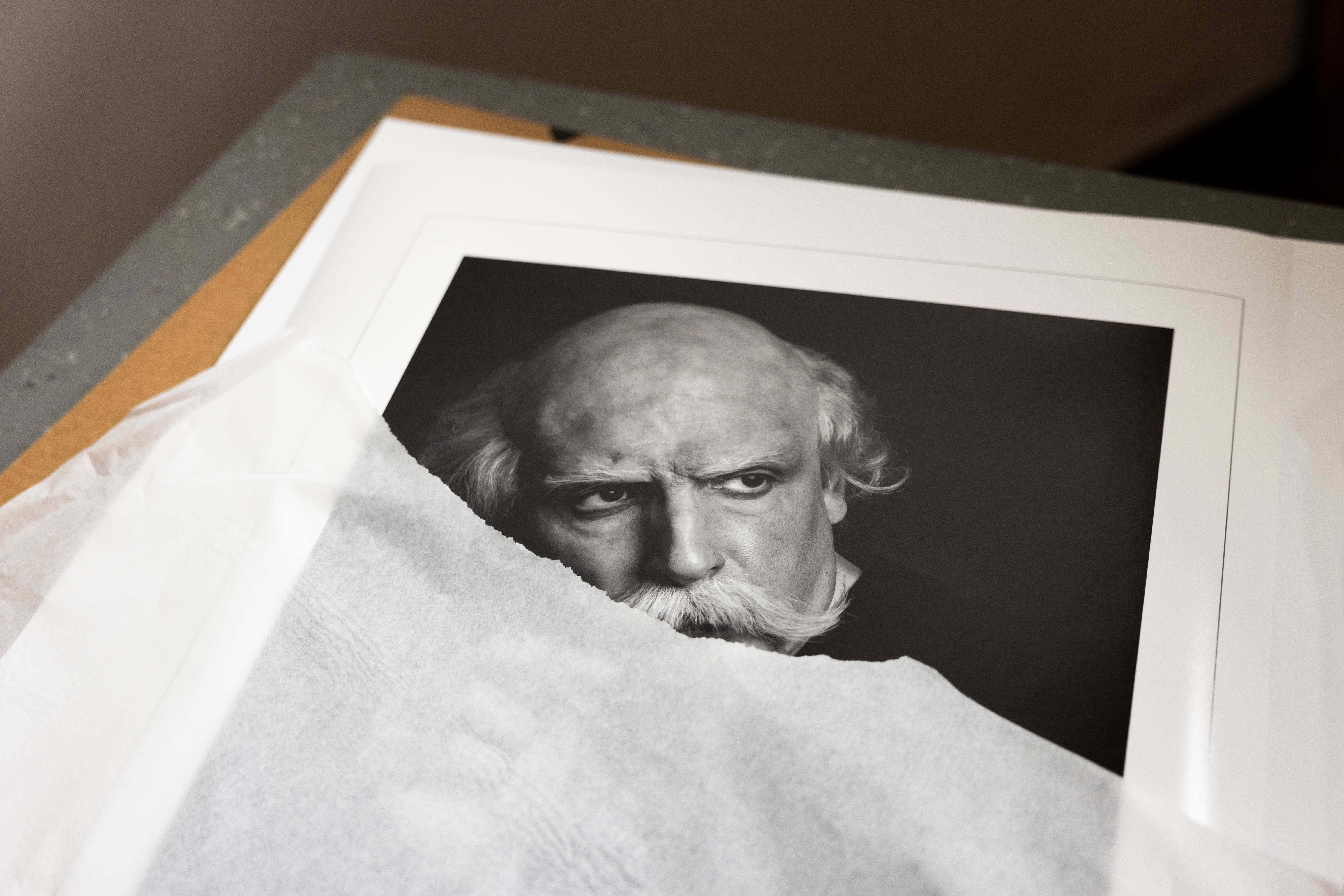 Kunstnerens Hasansen-karakter kommer i flere versjoner. 