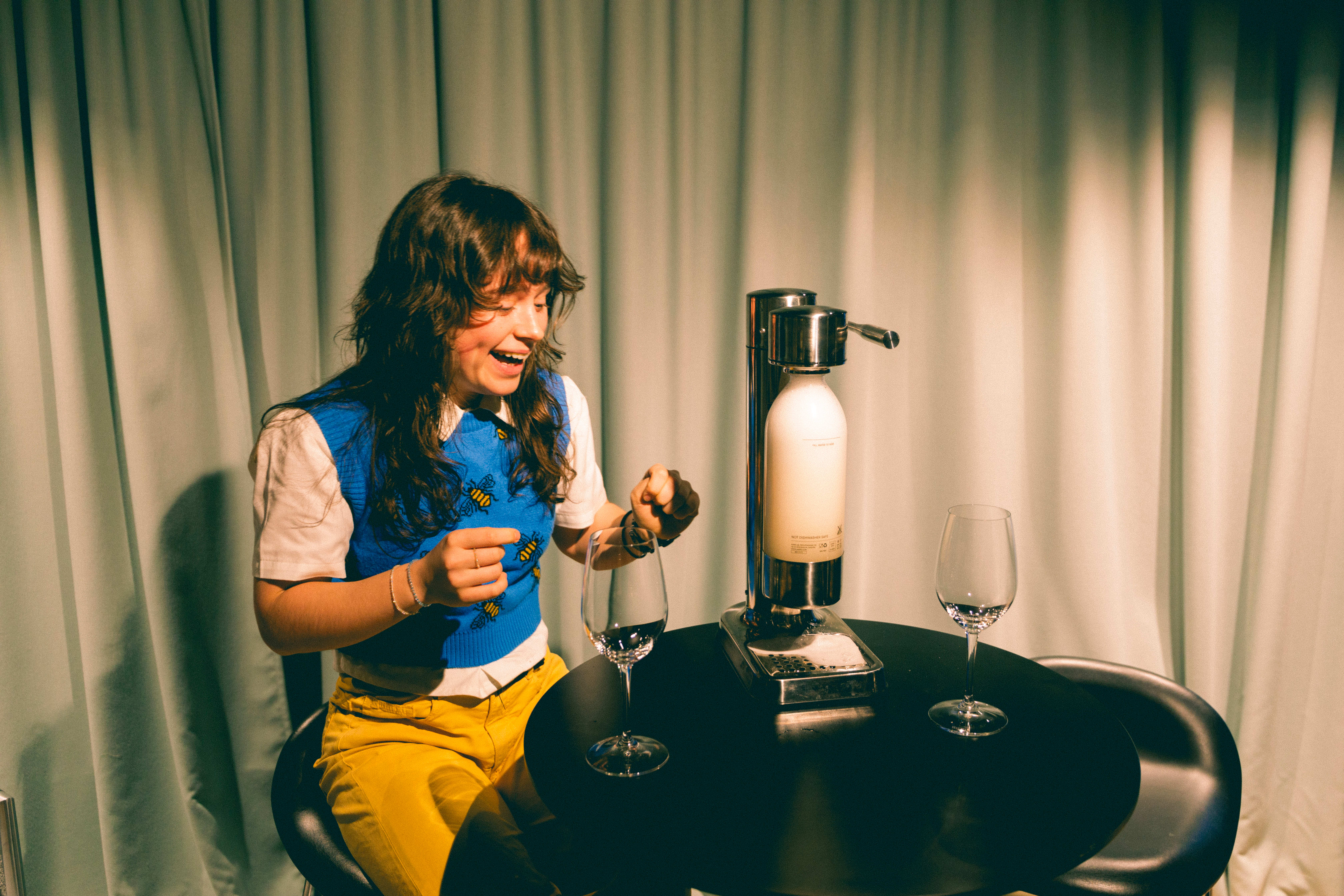 Vi skjønner nå hvorfor det eksplisitt står at man ikke skal ha vin i kullsyremaskinen. 