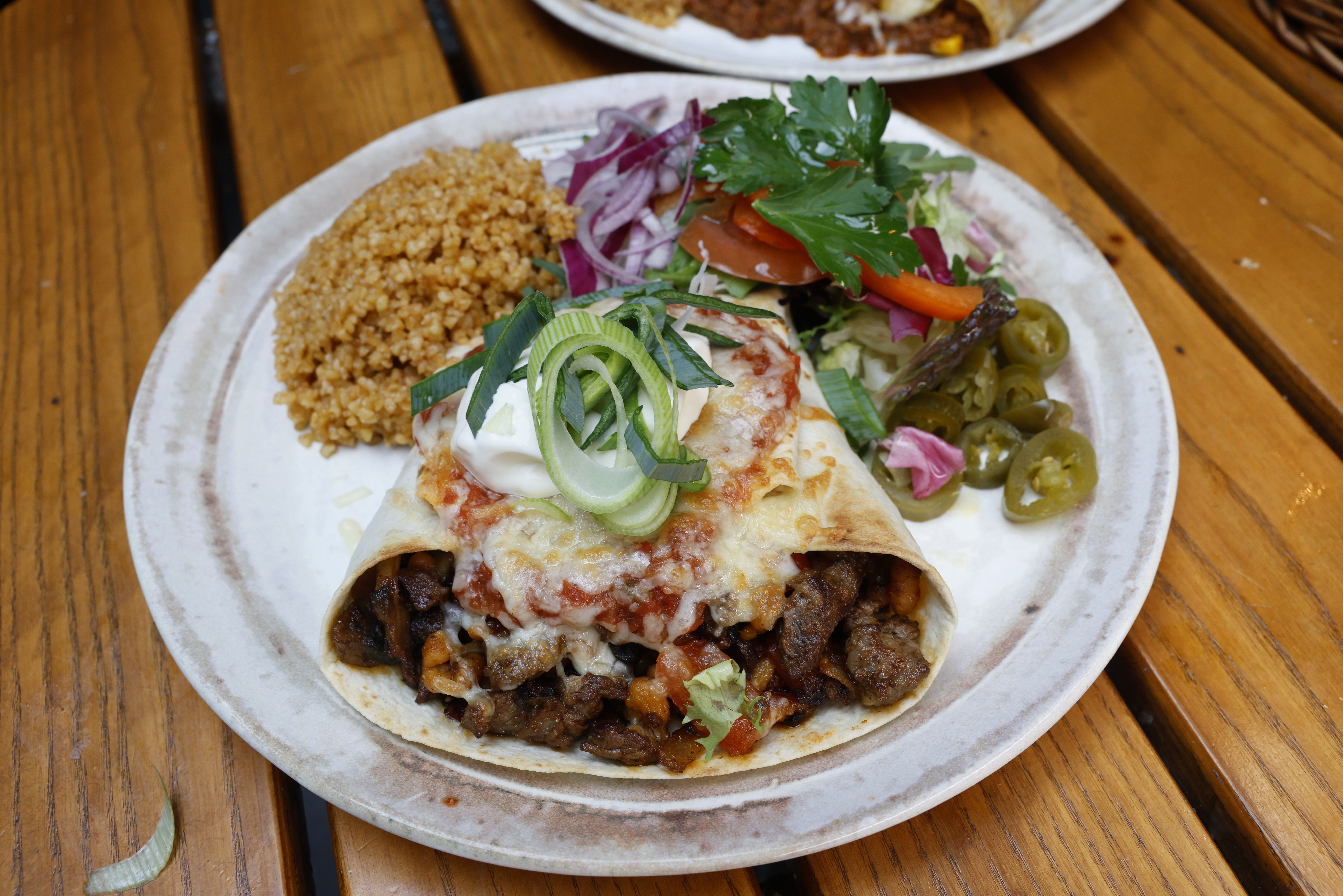 Café Sara har 60 retter på menyen. Vi testet alle sammen.