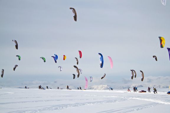 Hit kommer kitere fra hele verden. Og selve konkurransen er en fryd for øyet.