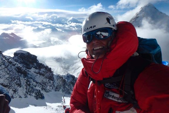 To dager etter at tre klatrere mistet livet på verdens høyeste fjell, stod norske Vibeke Sefland på toppen av Mount Everest.