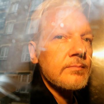 Svensk påtalemyndighet vil varetektsfengsle Julian Assange 