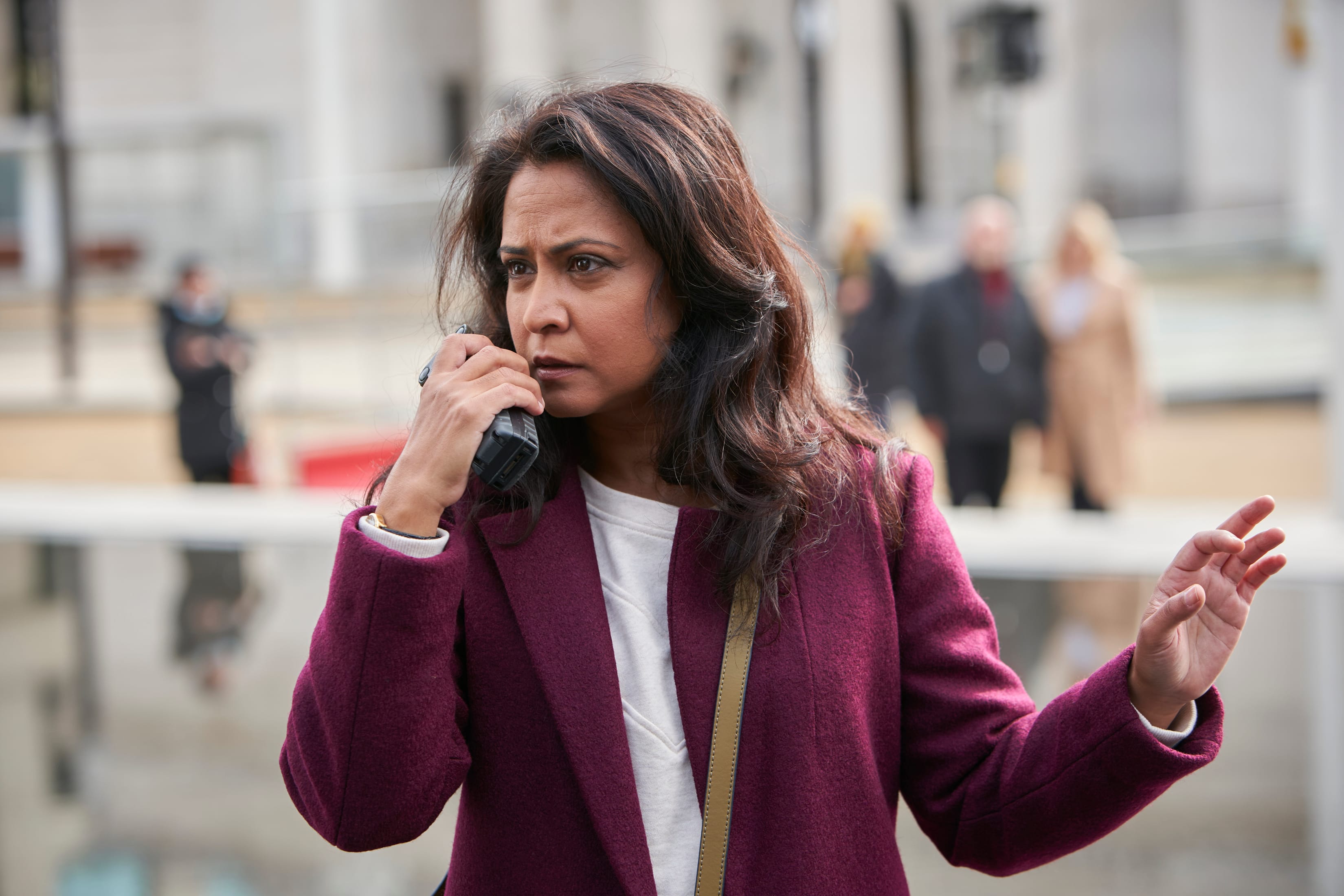 D.I. Ray (Parminder Nagra) blir forfremmet til mordavsnittet. 
