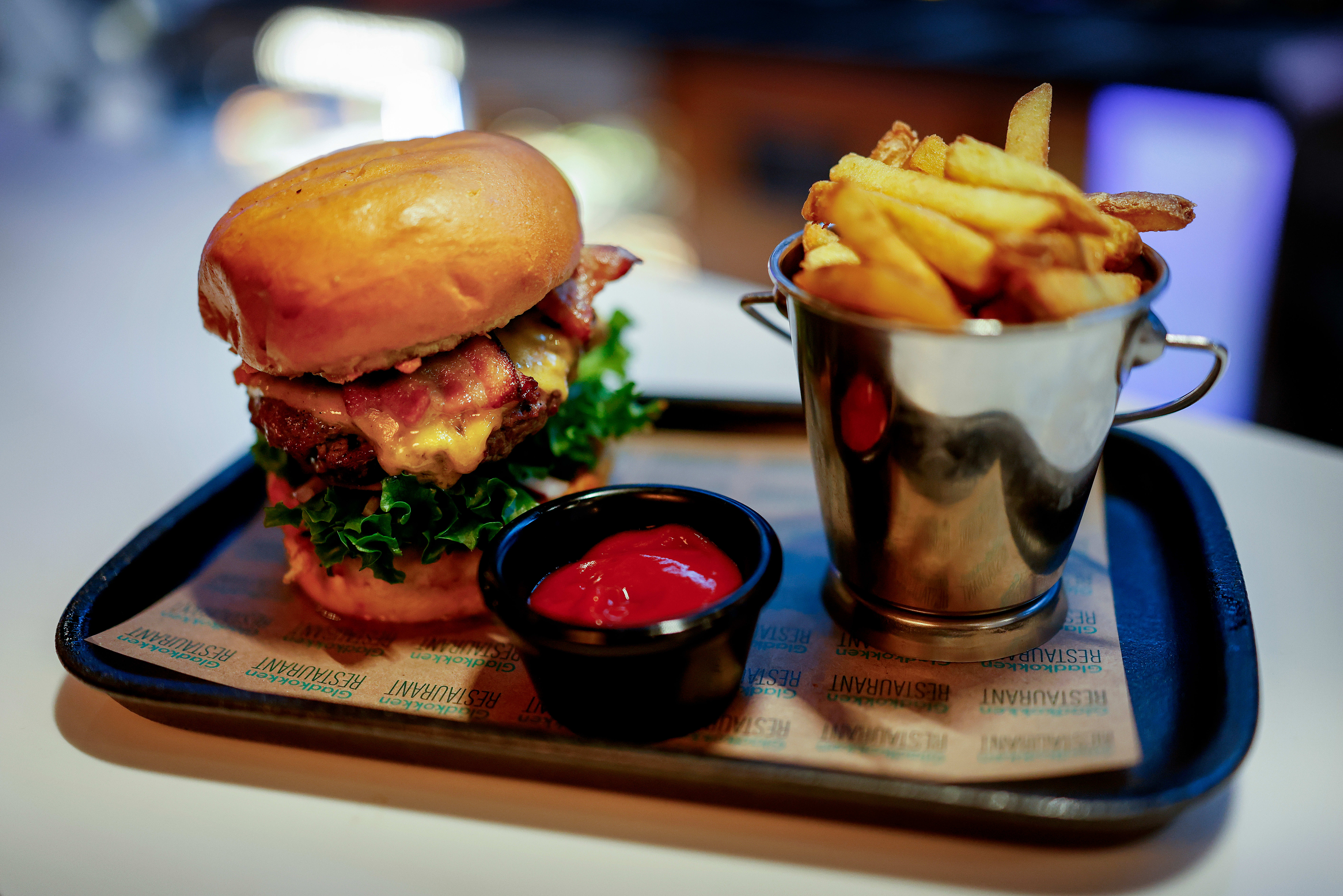 Det ser ikke sånn ut, men her er både brød og kjøtt tørt.