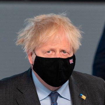 Boris Johnson utsetter gjenåpningen av England med én måned
