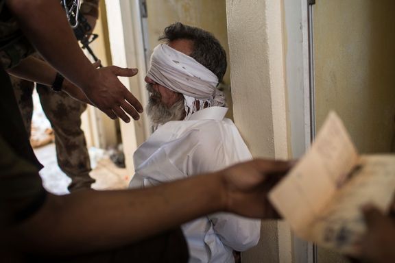 Irakiske styrker anklages for grusomme overgrep - én person skal ha skåret hodet av 50 mennesker