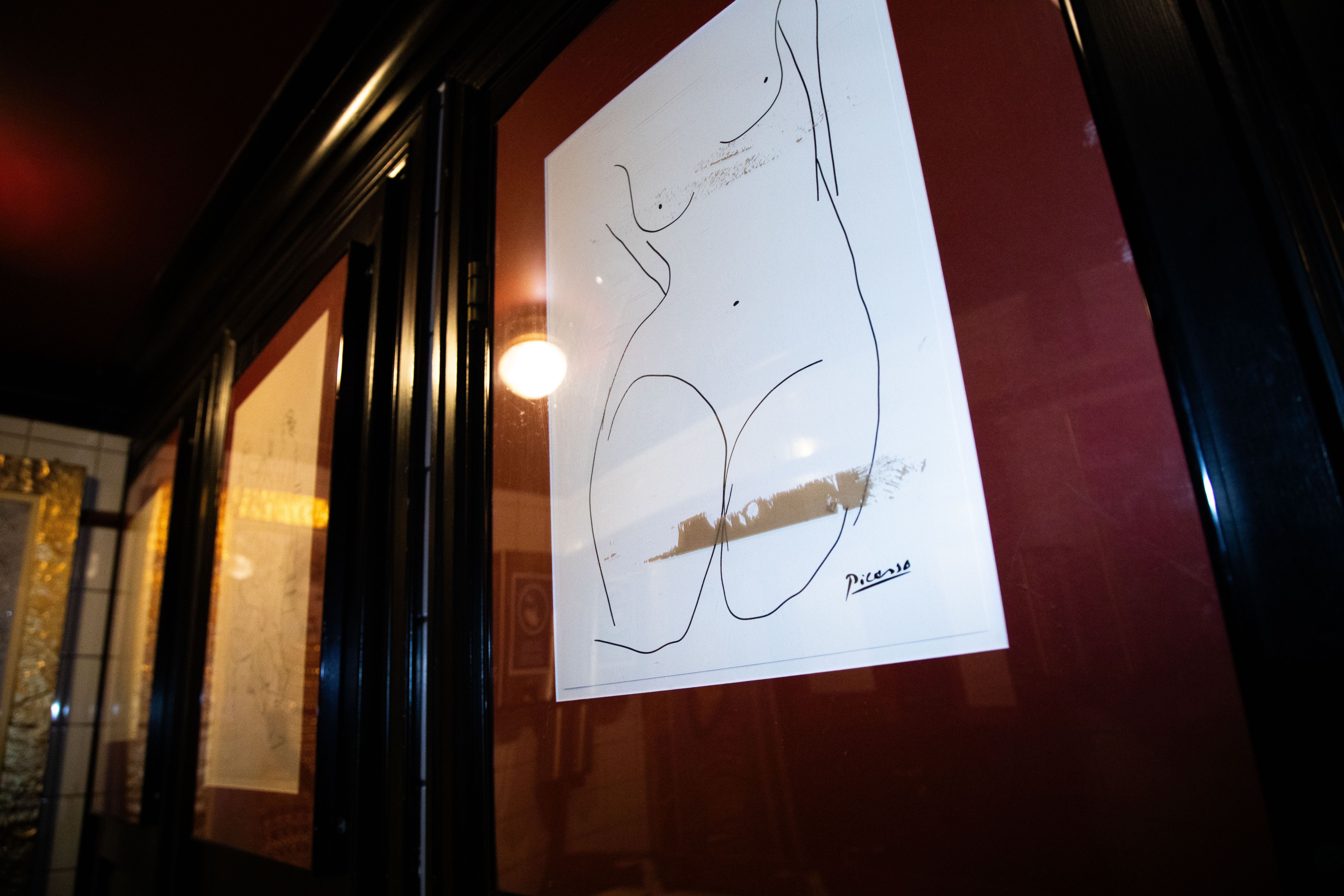 Veien inn til dametoalettet der altså.