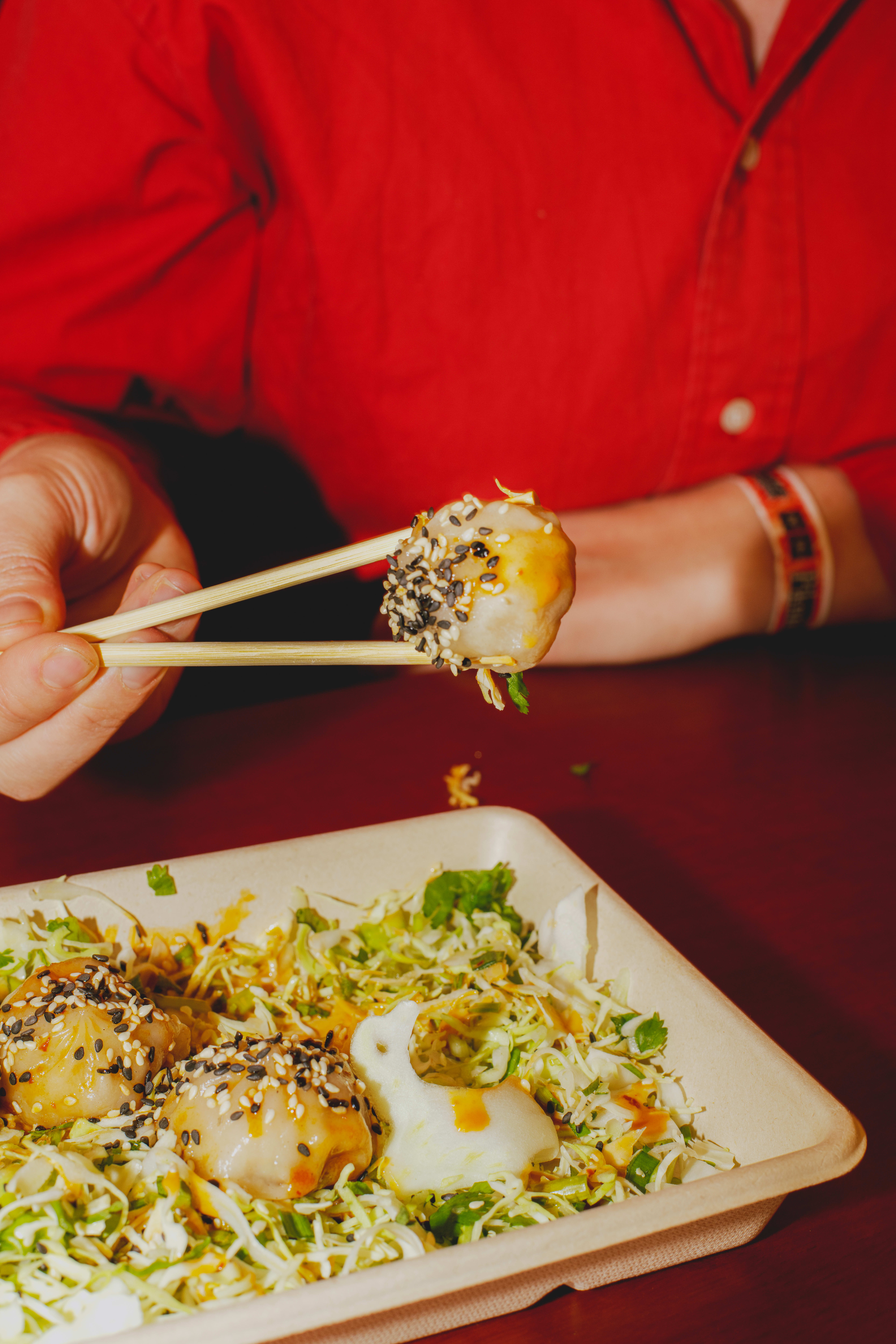 Dumplingene er saftige. 