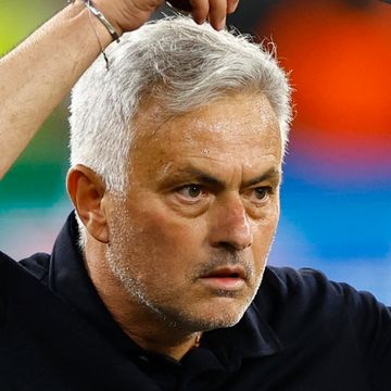 Sevilla mestere etter dramatisk straffekonk – Mourinho kastet tapermedaljen