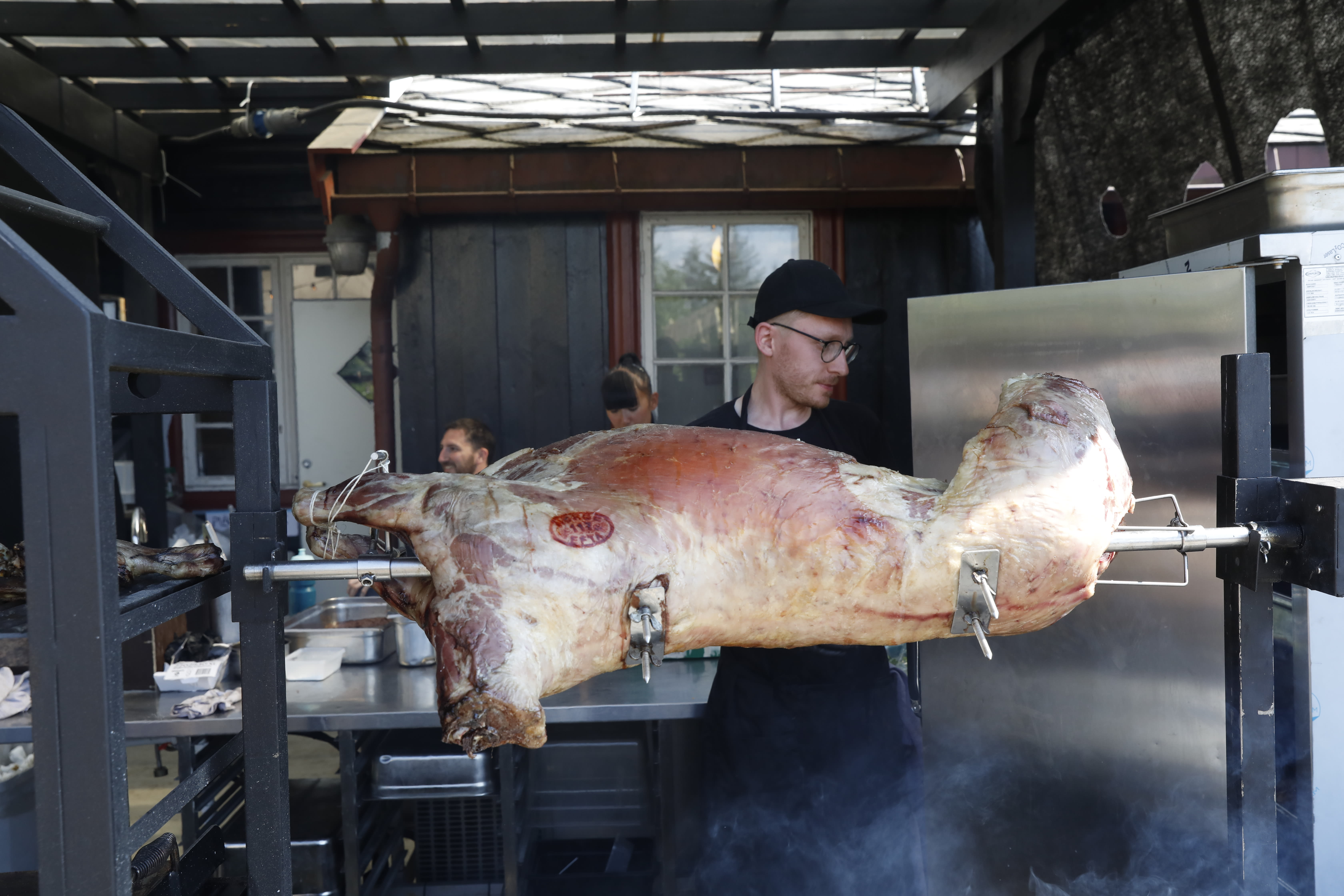 På Babben grilles kjøttet skikkelig. 