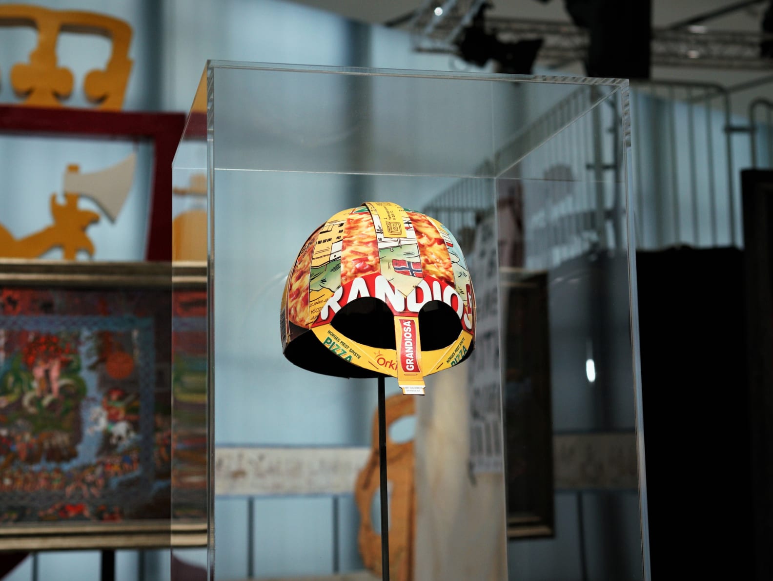 Vikinghjelmen til Hasan fant veien inn til Nasjonalmuseet. 