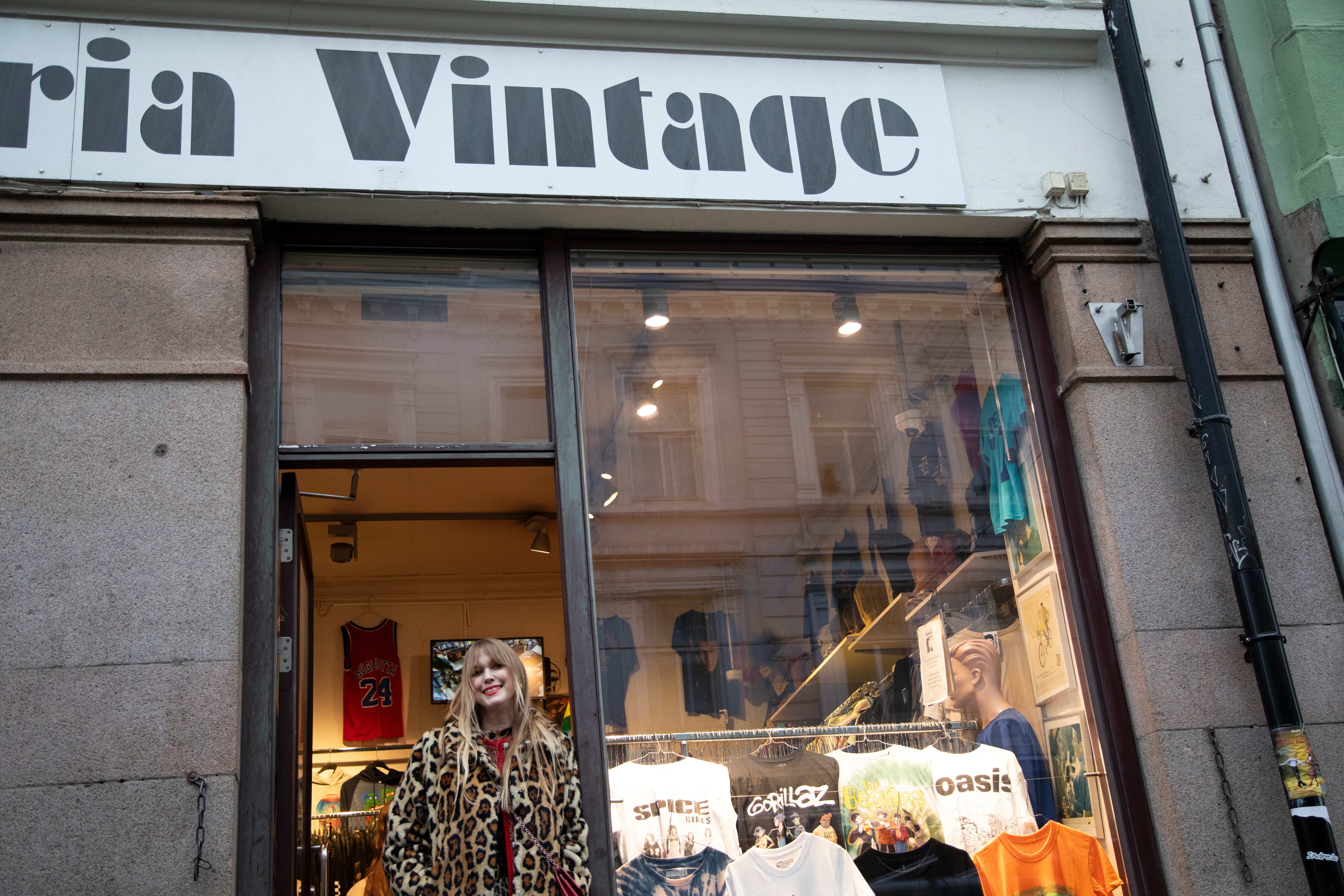 – Jeg pleier å si at 80 prosent av antrekket mitt er second hand, sier Formark. – Leopardmønsteret er derimot litt vanskelig å få tak i, så det er blant noe av det jeg faktisk må kjøpe nytt.