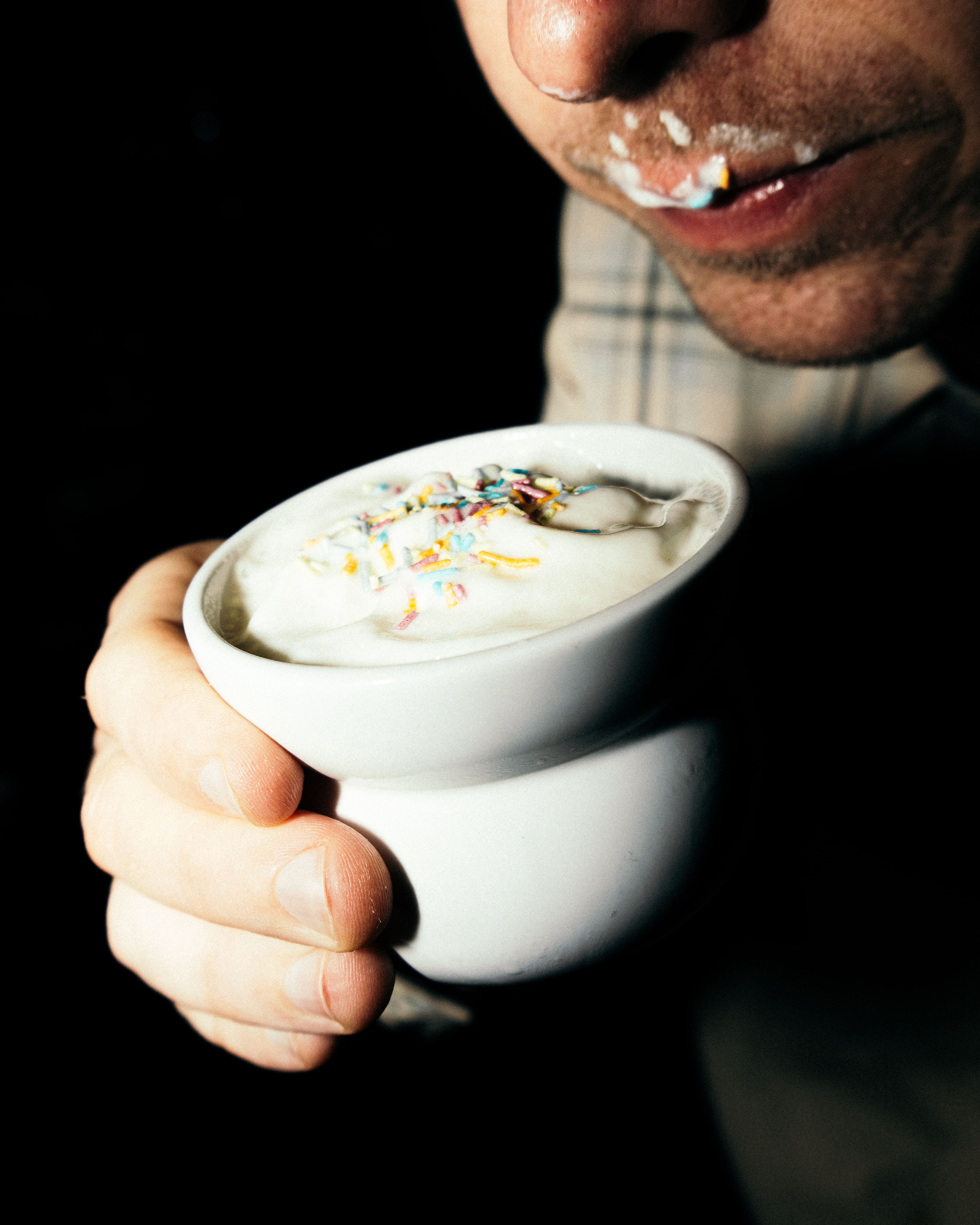 Softis-drinken består av akevitt, Amaretto, kaffelikør, Diplom-Is og sherry. 