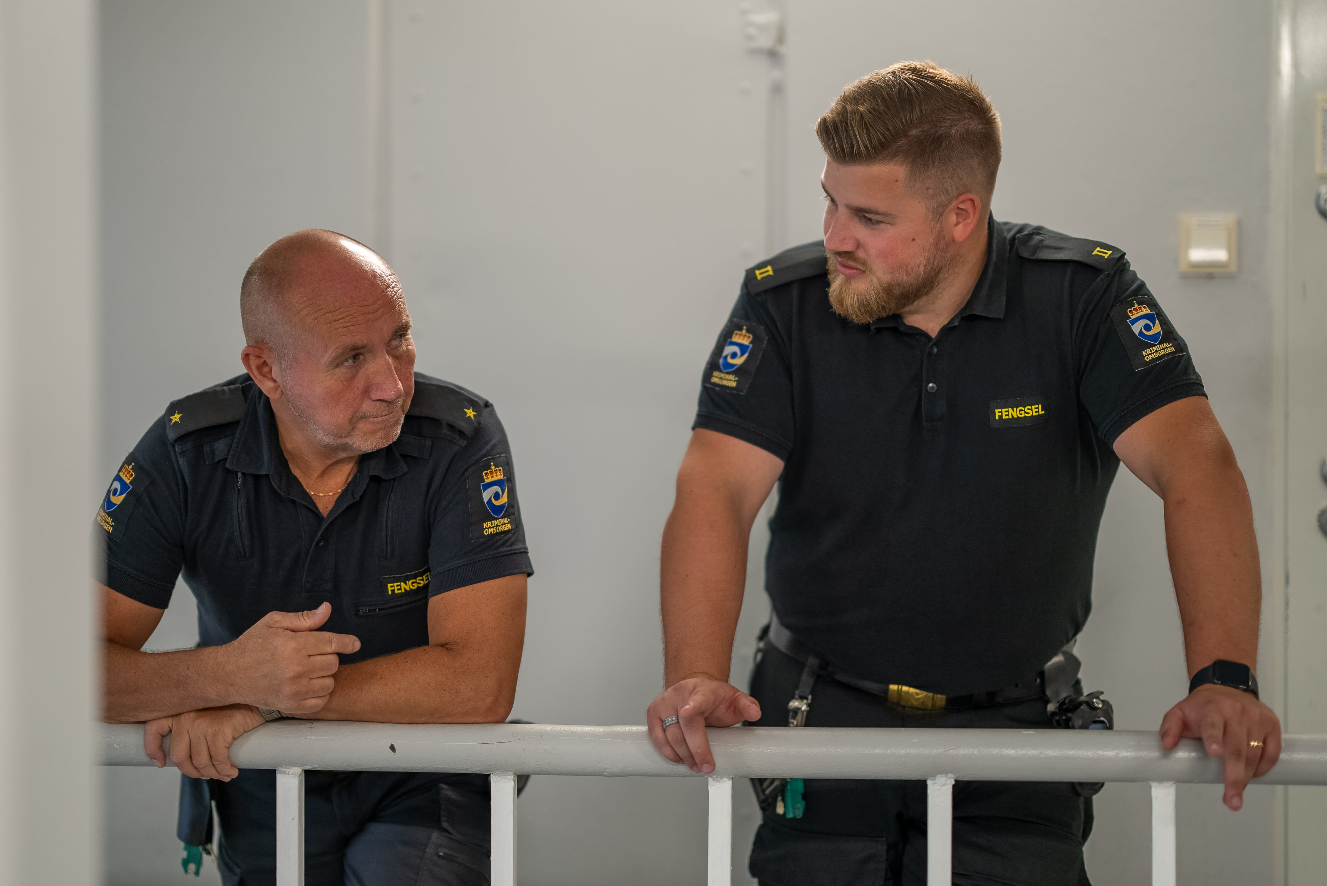 Godt miljø
Lennart har ansvar for å lære opp aspirantene i den krevende jobben. Her med aspirant Aron.