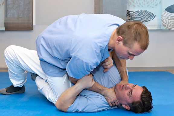 Pleiere lærer jiu-jitsu for å håndtere voldelige pasienter