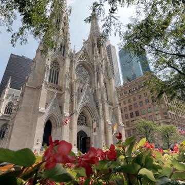 Mann pågrepet med bensin i katedral i New York