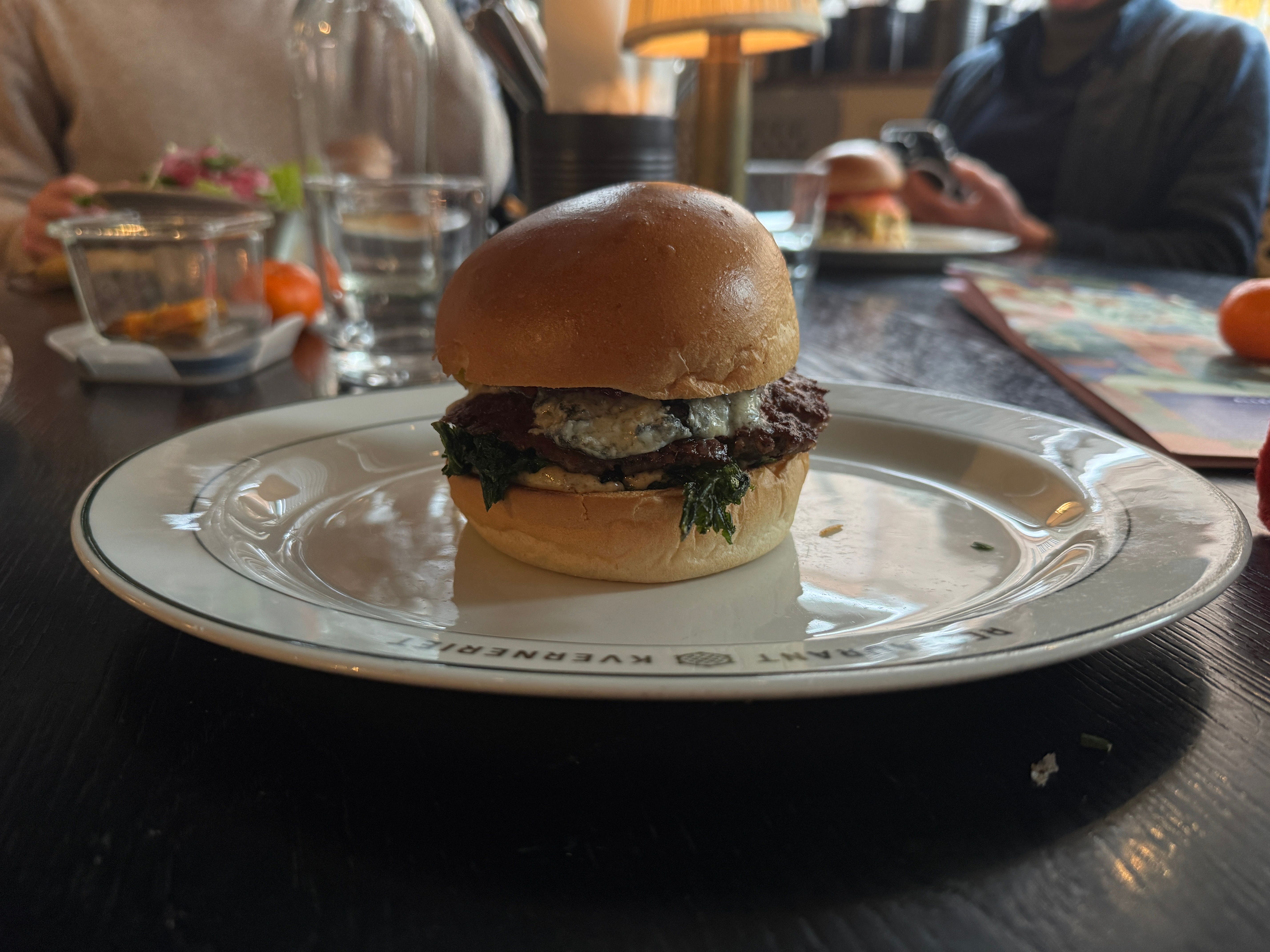 Vi har spist på 14 burgersteder. Her er dommen!