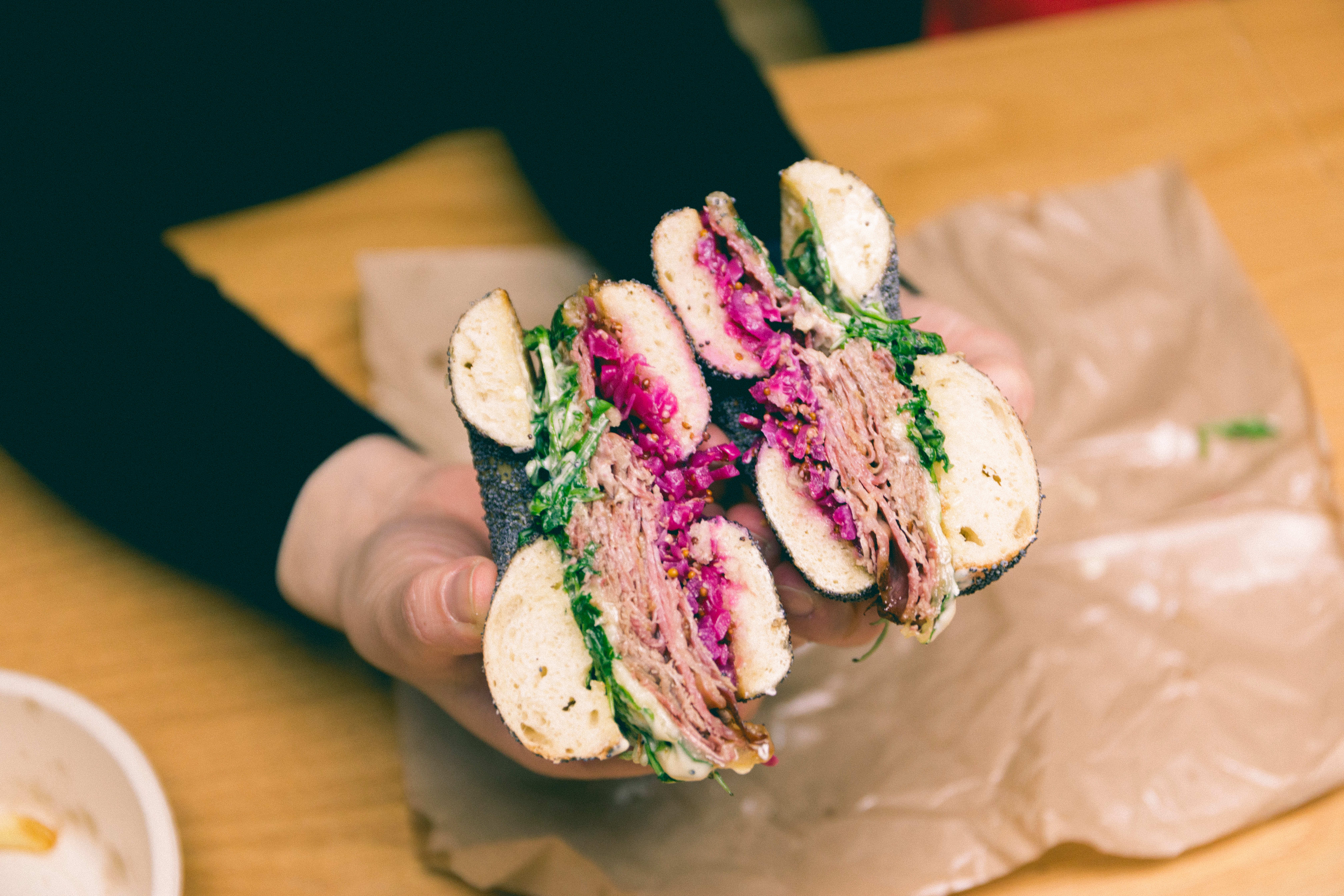 Pastramibagel fra The Little Bakery er testens dyreste bagel.