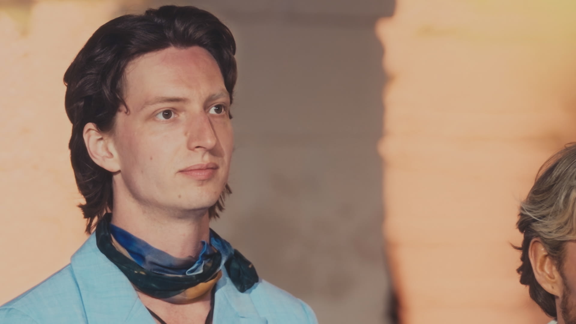 Komiker Sebastian Navarro (29) fra Oslo er en av deltagerne. 