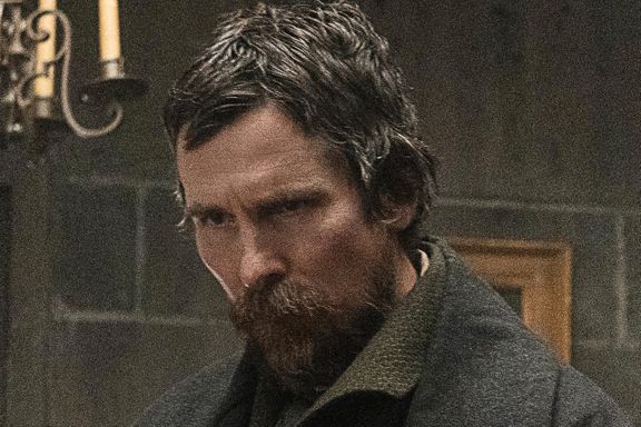 Christian Bale er god, men blekner i forhold til Harry Potter-skuespiller