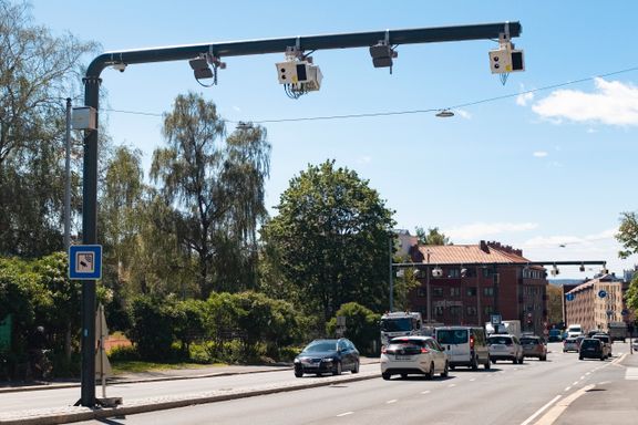 Høyres fylkesordfører vil fjerne elbilrabatten i Oslos bomstasjoner