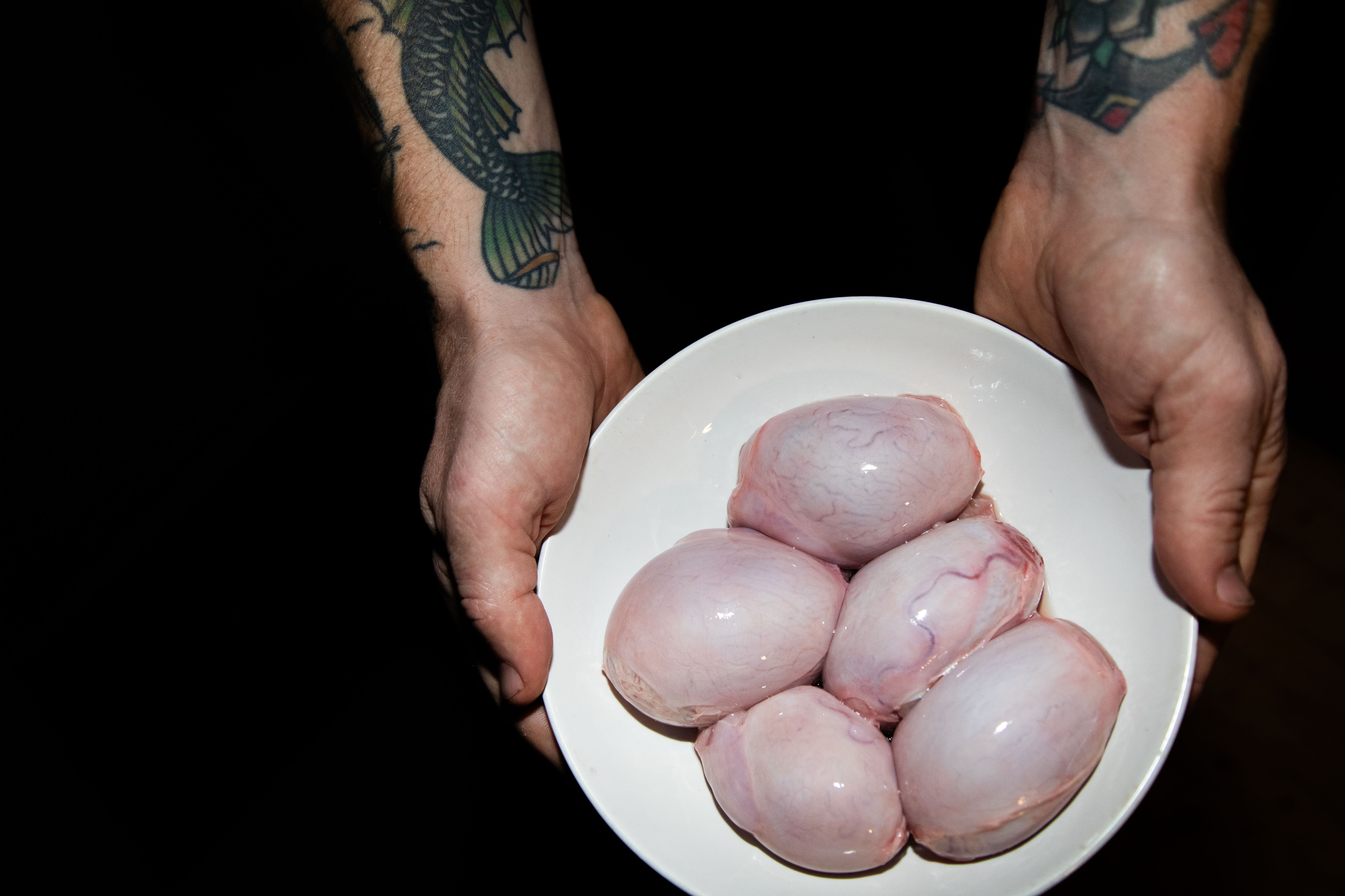 Spennende syn. Slik ser de fem gærningene ut rå.