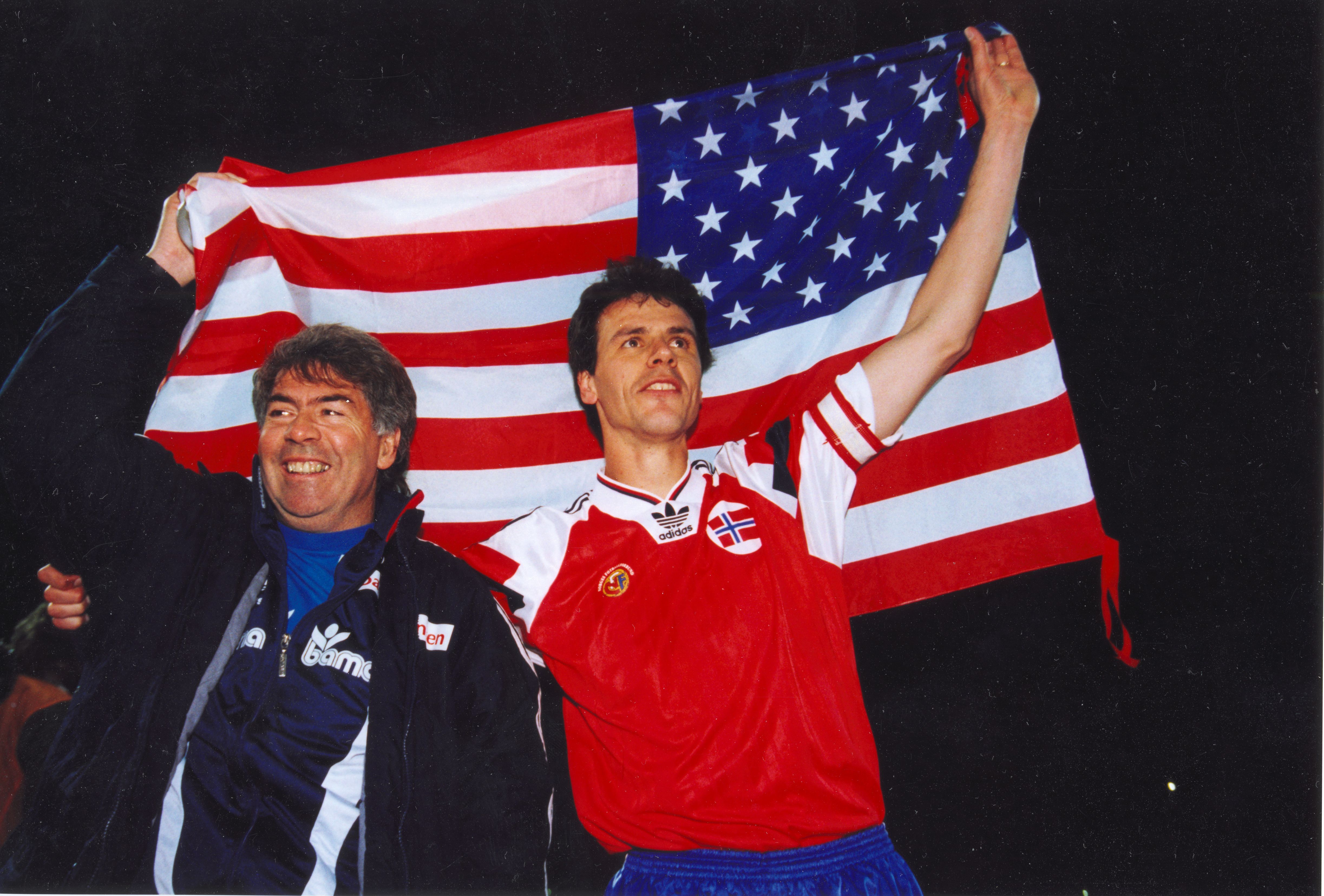1994! Det var typisk norsk å være god både i OL og i fotball.