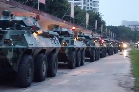 5000 kinesiske soldater er på plass i sentrum av Hongkong