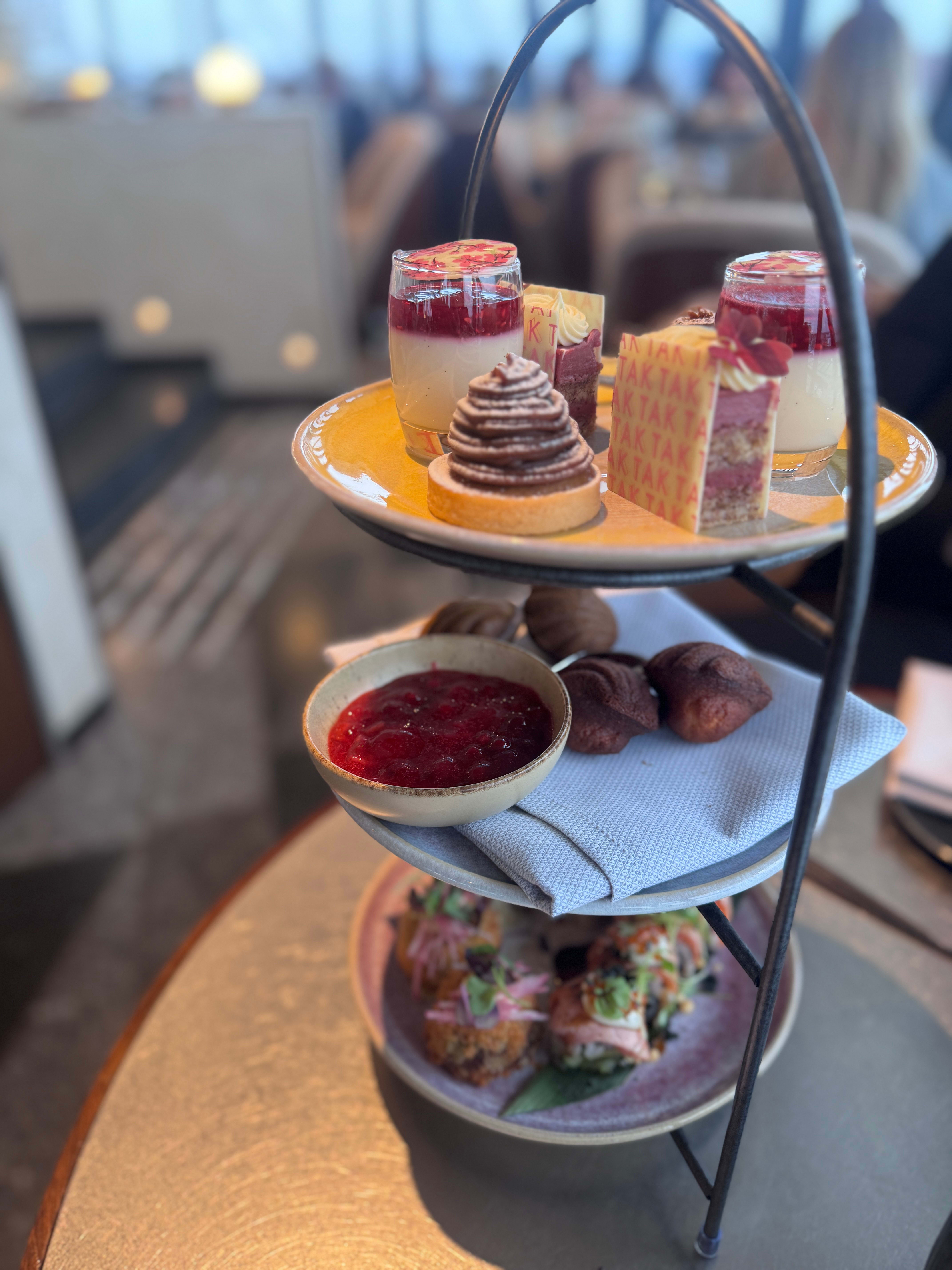 Test av afternoon tea: Fra deilig til hårreisende dårlig.