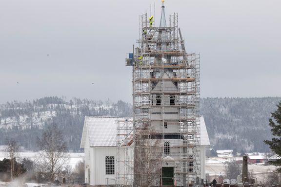 Råtne spir og tak som kan rase: Ny rapport gir grunn til bekymring for norske kirkebygg