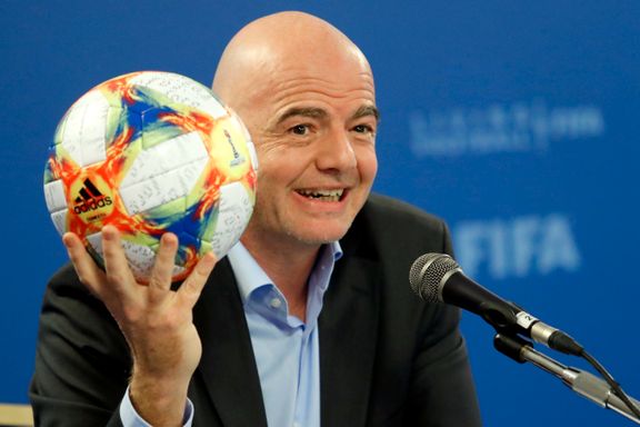FIFA vil teste klubb-VM med 24 lag. Samtidig settes omstridt forslag på vent