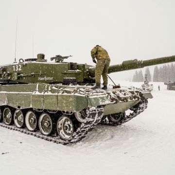 Regjeringen kjøper 54 stridsvogner for nesten 20 milliarder kroner fra Tyskland