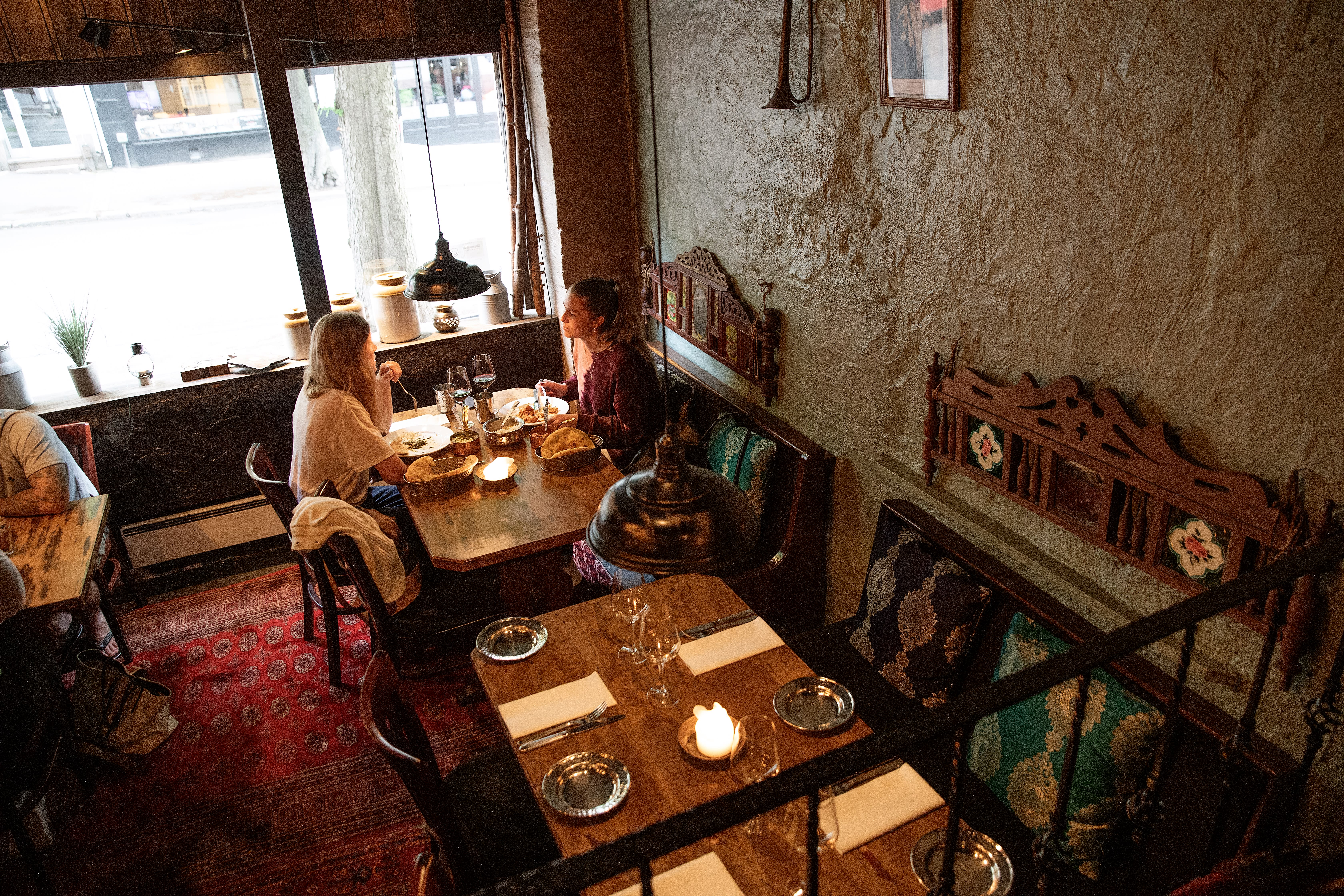 Village Tandoori har et hjemmekoselig interiør.