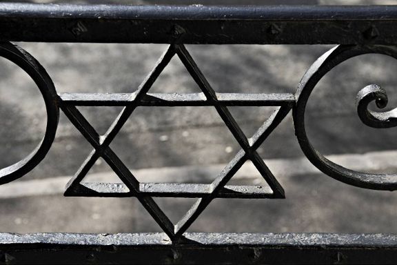 De med fordommer og motvilje mot fremmede, scorer høyt både på muslimfiendtlighet og antisemittisme 