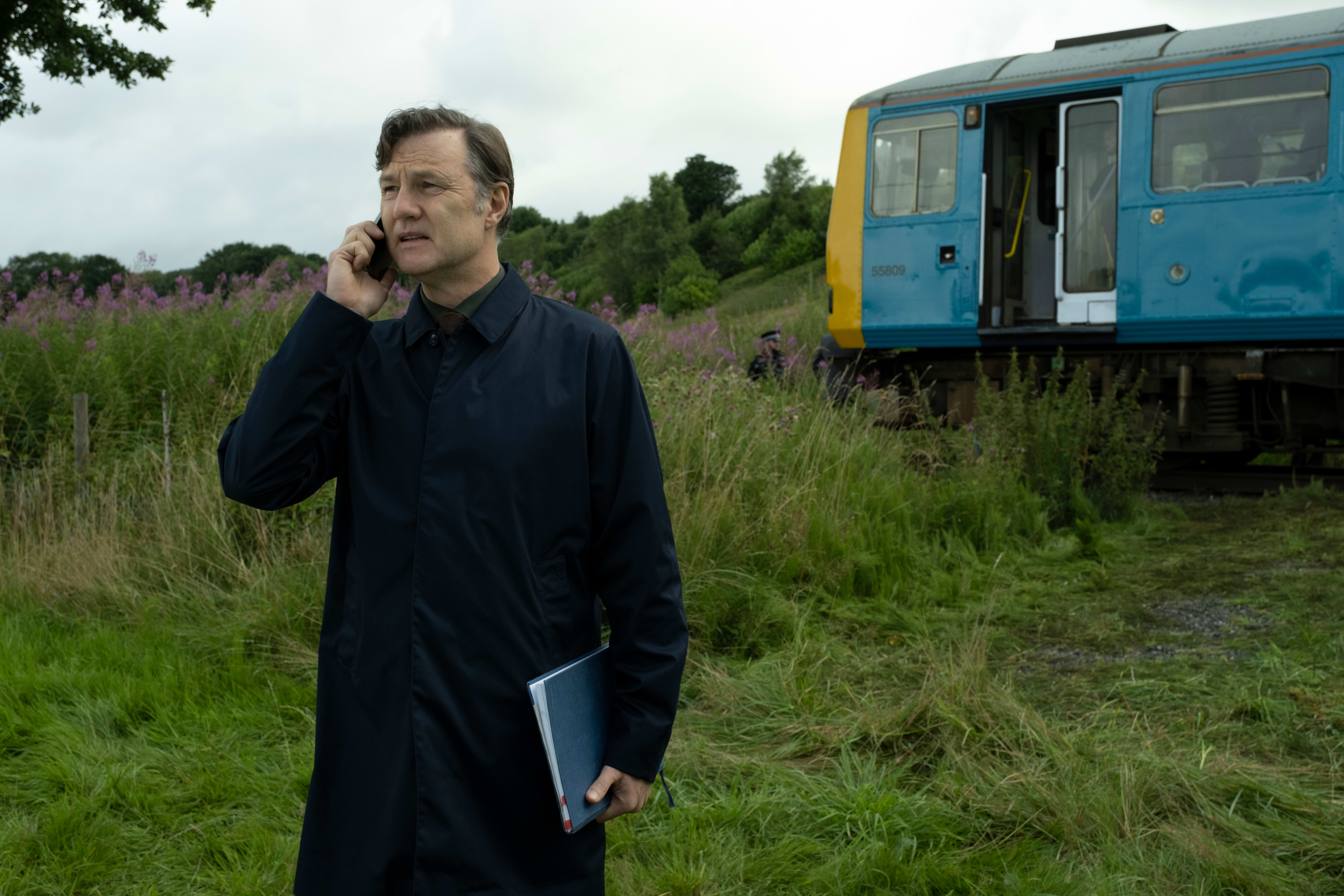 David Morrissey er god i rollen som politimannen som var ung betjent under gruvestreiken. 