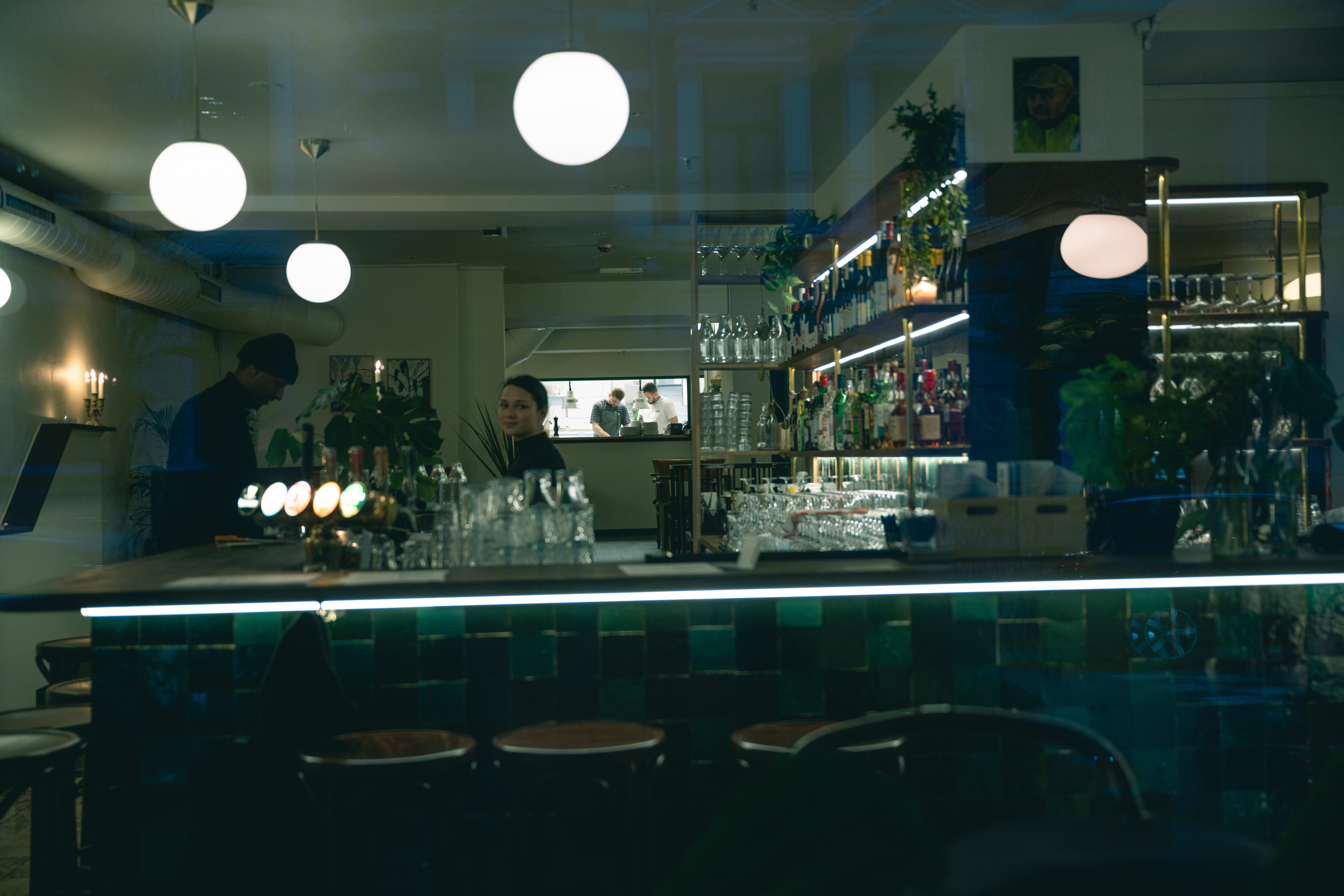 Lokalet er nedpå og helt ålreit. 