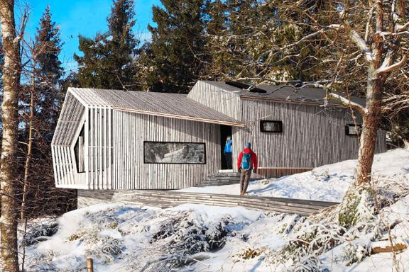 Snøhetta har tegnet ny hytte i Nordmarka. Alle som vil, kan overnatte her. 