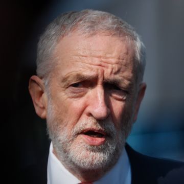 May gir Labour skylden for brexit-sammenbrudd