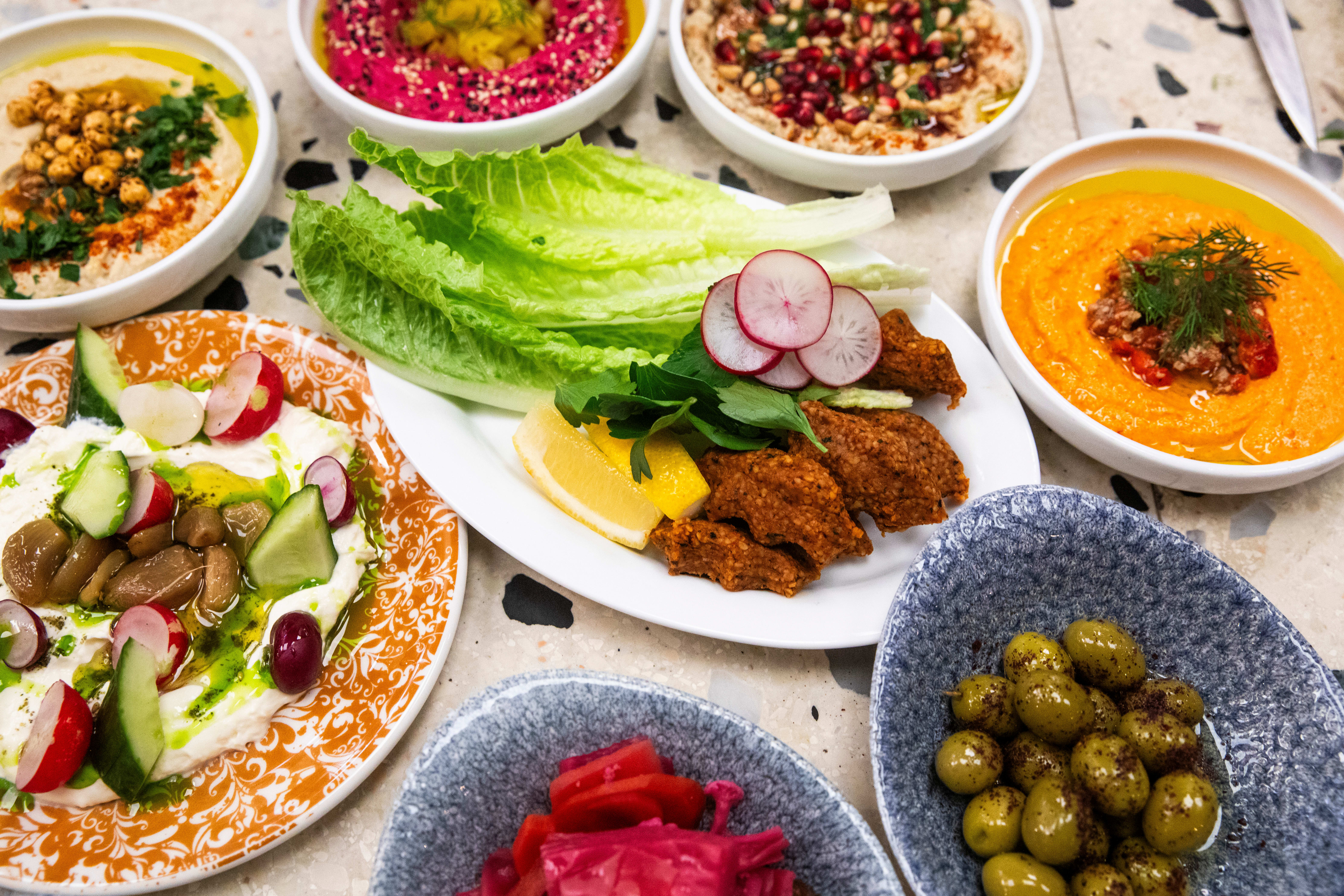 Deleretter er tingen hos mezerestauranten. 