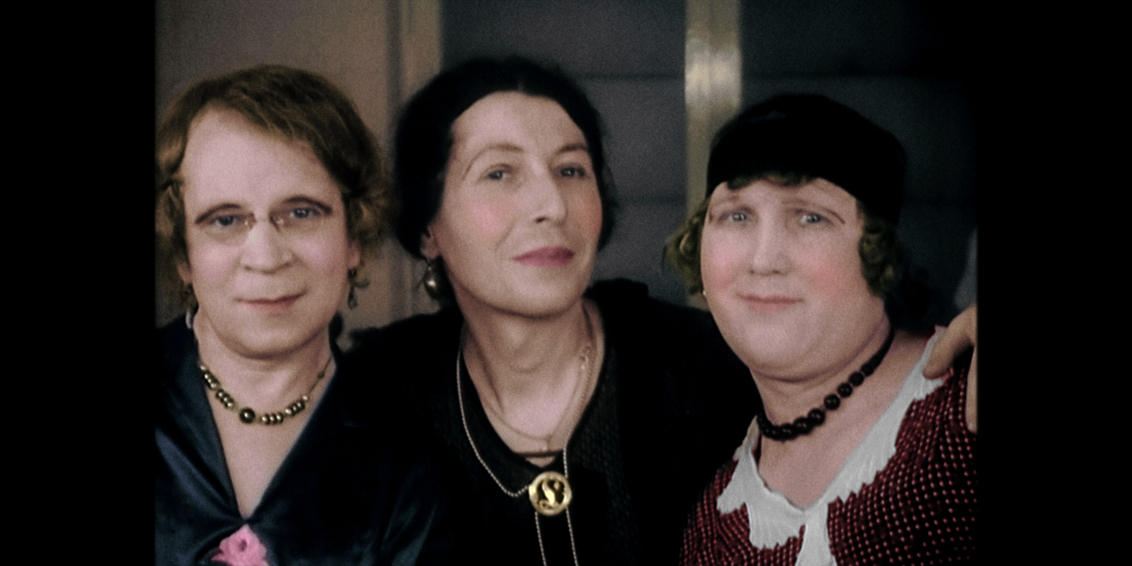 Toni Ebel, Charlotte Charlaque og Dora Richter fotografert i 1933.