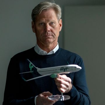 Hans splitter nye flyselskap er klar for takeoff. Selv liker ikke milliardær Erik G. Braathen å fly.