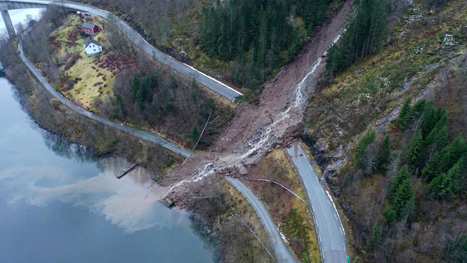 Flere Bygder Isolert Etter Ras På Osterøy