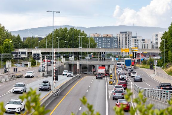 Utfartstrafikken har begynt i Oslo-området – venter mye trafikk utover dagen