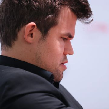 Magnus Carlsen mistet VM-tittelen: – Klin idiotisk regel 