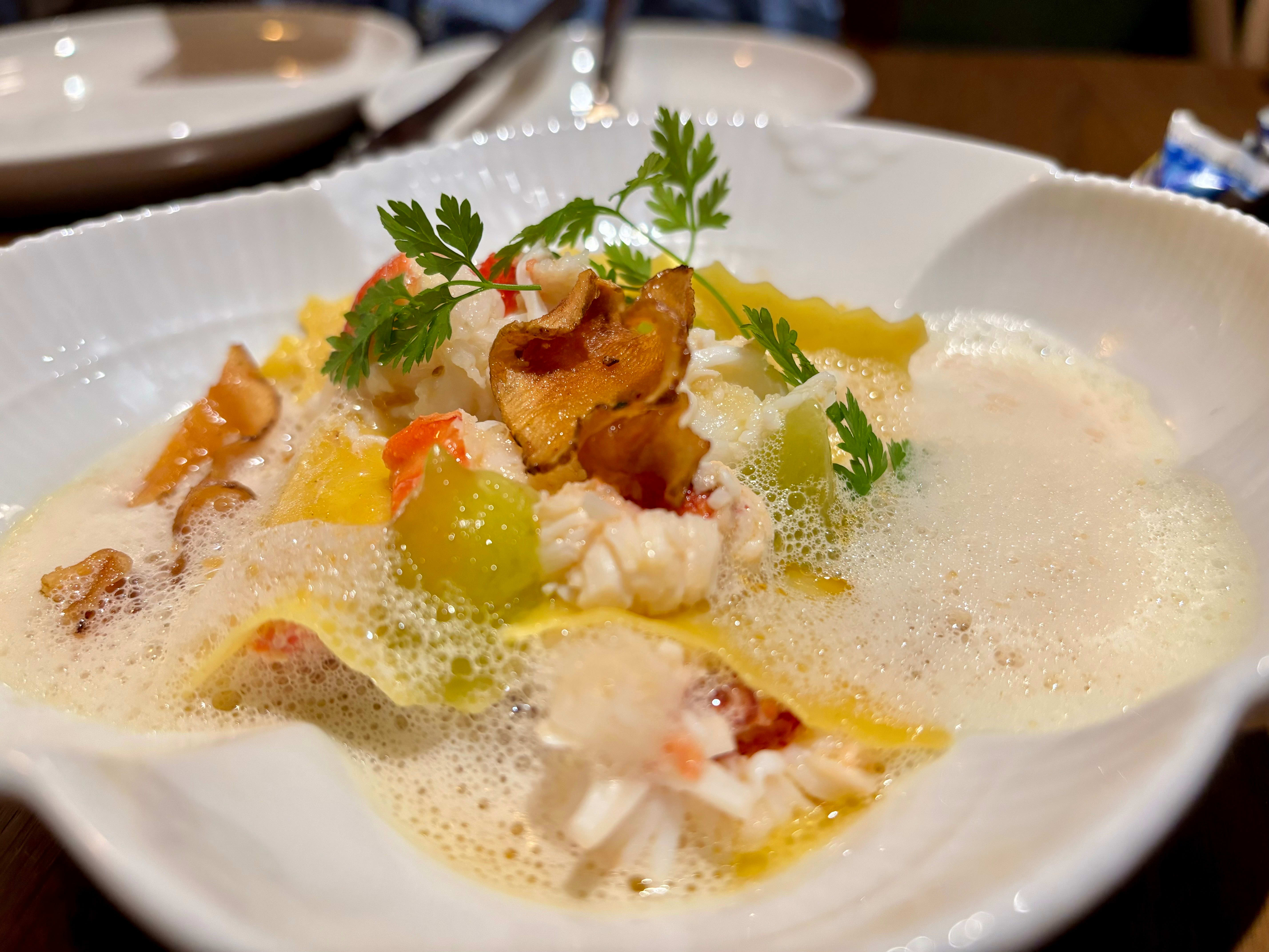 Pâte aux crustacés – lasagne med hummer og kongekrabbe. Kveldens beste rett.